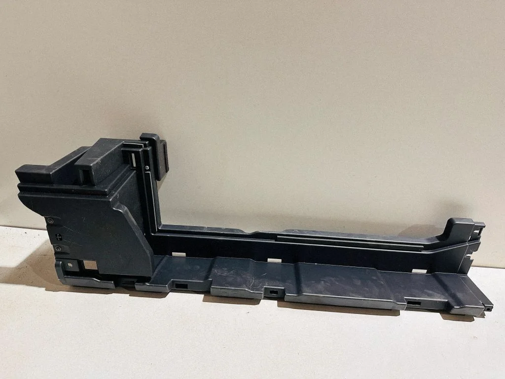 Muu pagasiruumi viimistluse osa – Lexus UX (2018-)