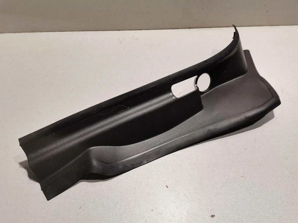 Other trunk/boot trim element – BMW i4 (2021-)