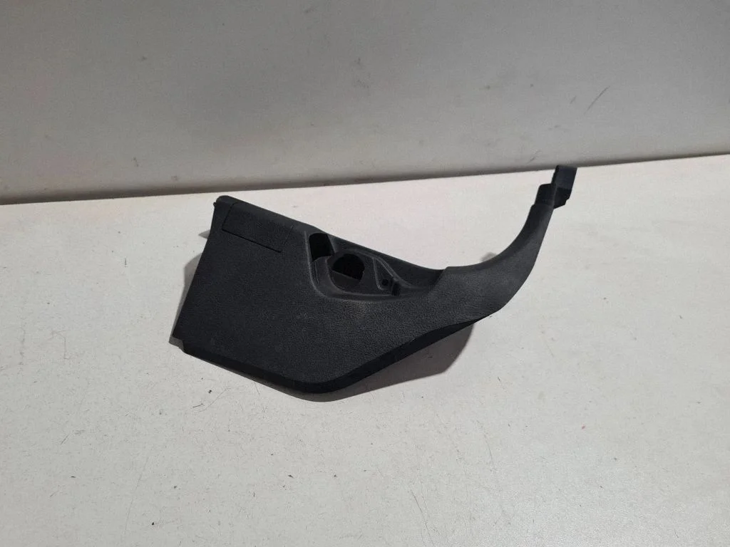 (A) pillar trim 7284530