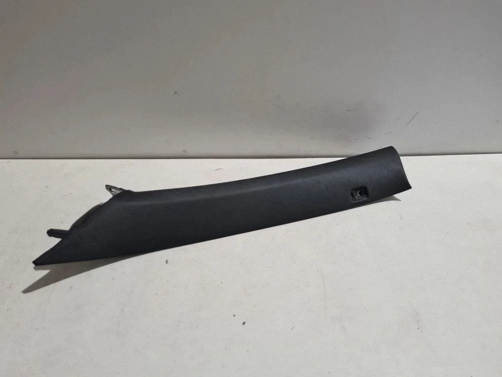 (A) pillar trim – Volvo XC90 (2014-)