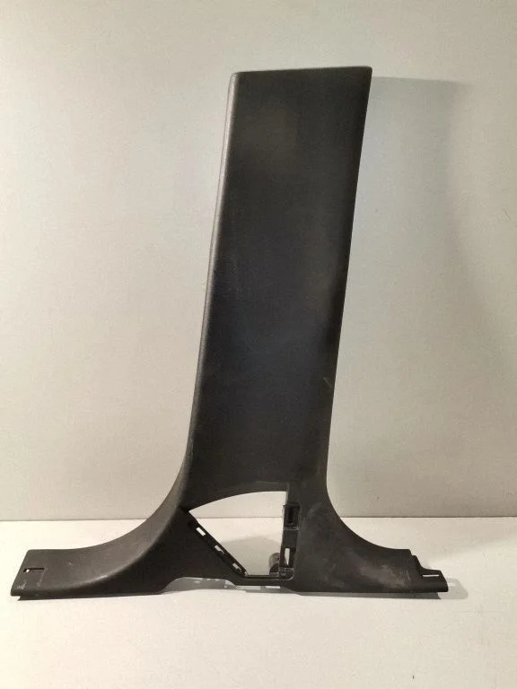 (B) pillar trim (bottom) BJ32243A52