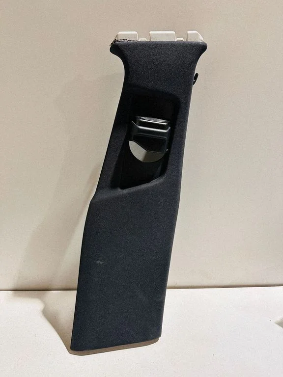 (B) pillar trim (top) A2186904425
