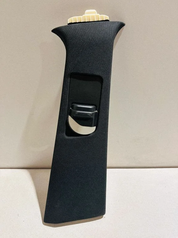 (B) pillar trim (top) – Mercedes-Benz ML-Class W166 (2012-2017)
