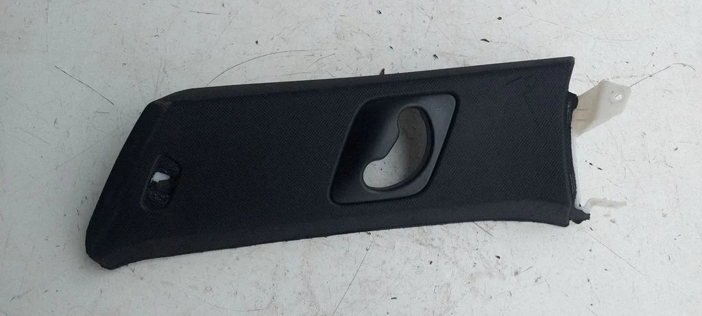 (C) pillar trim – BMW X5 F15 (2013-2017)
