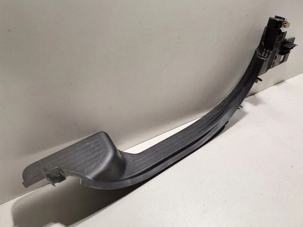 Rear sill trim cover L8B213244A