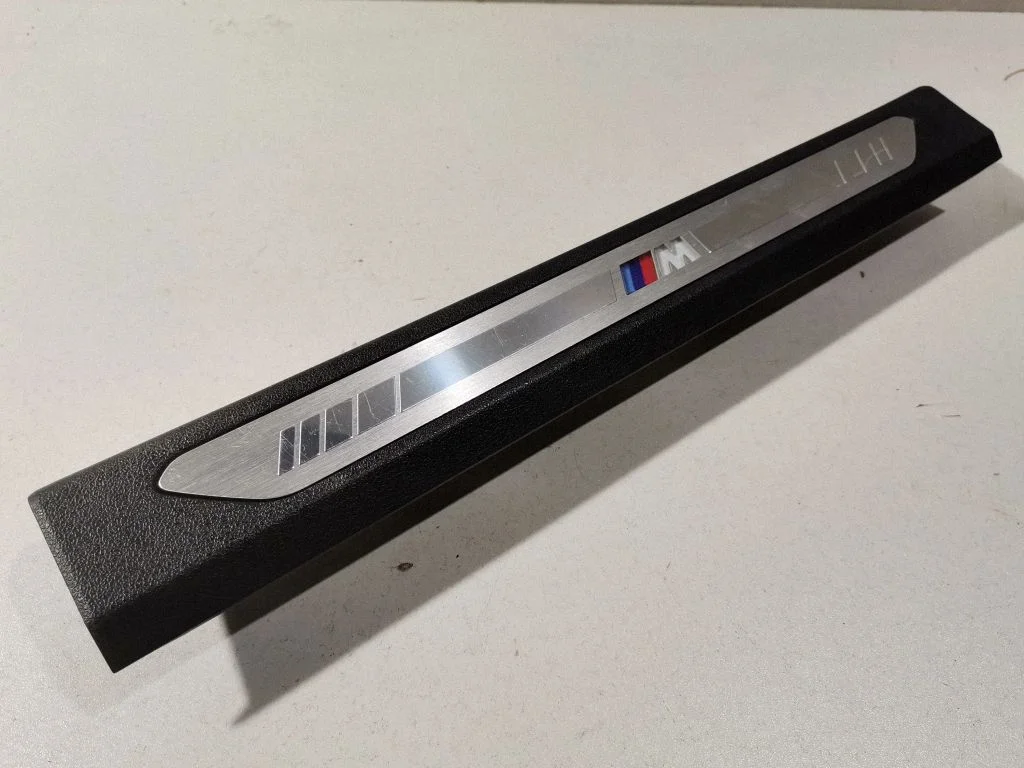 Front sill trim cover 7434239
