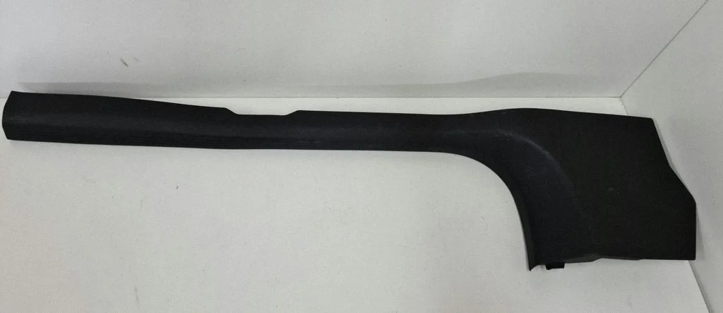 Priekšējā sliekšņa apdare (iekšējā) A2056861236