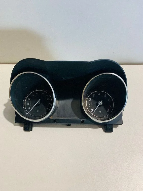 Speedometer (instrument cluster) GX5310849DD