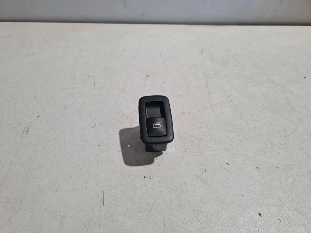 Elektriaknate lüliti 68085690AB