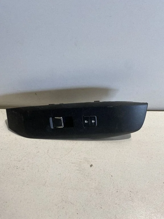 Electric window control switch – Lexus NX (2014-2021)