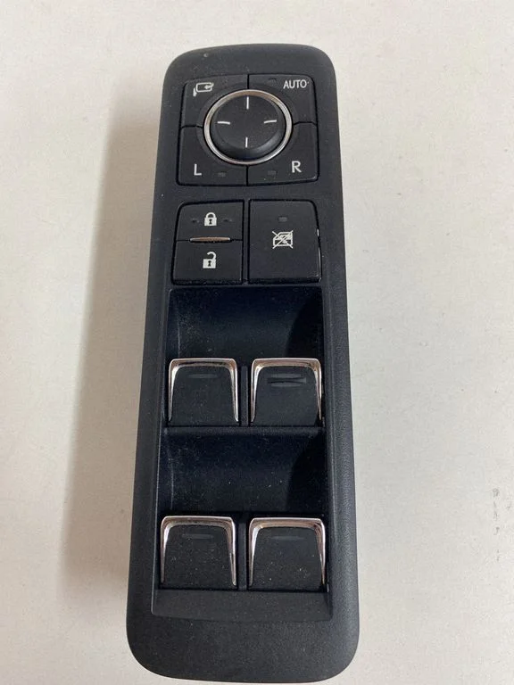 Electric window control switch 8404048220