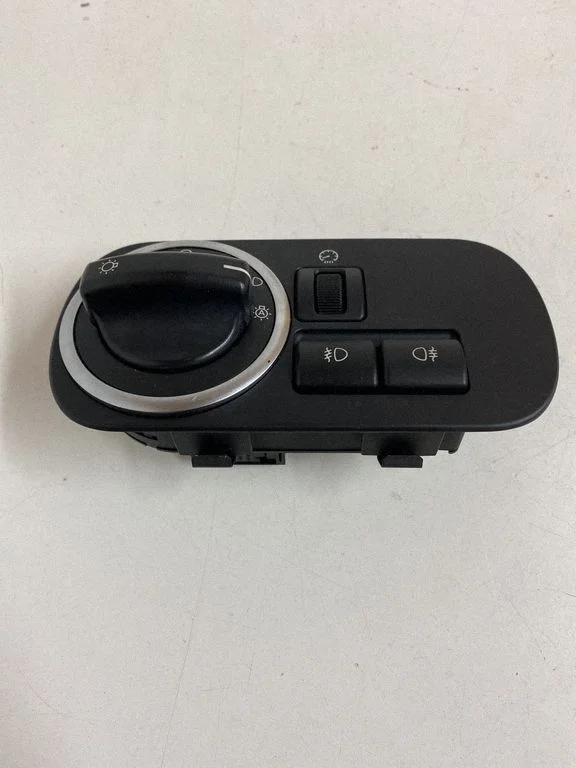 Light switch – Land Rover Range Rover Sport L320 (2005-2013)