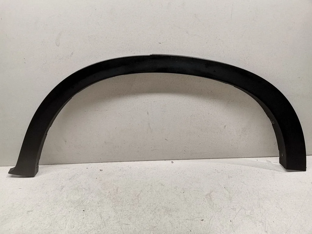 Rear arch trim 7158425