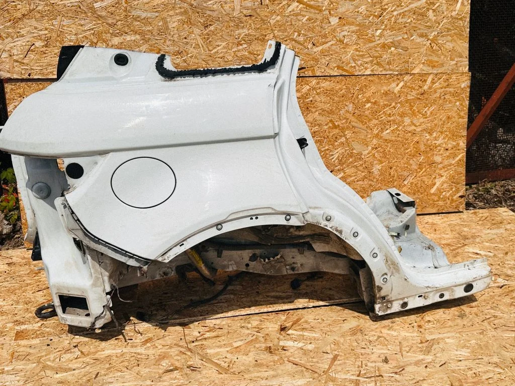Aizmugurējais spārns (ceturtdaļa) – Land Rover Evoque I (2011-2018)