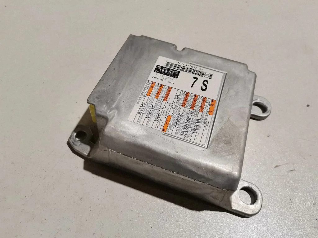 Drošības spilvenu vadības bloks 8917076370