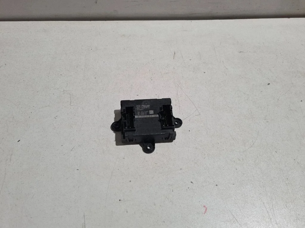 Durų elektronikos valdymo blokas