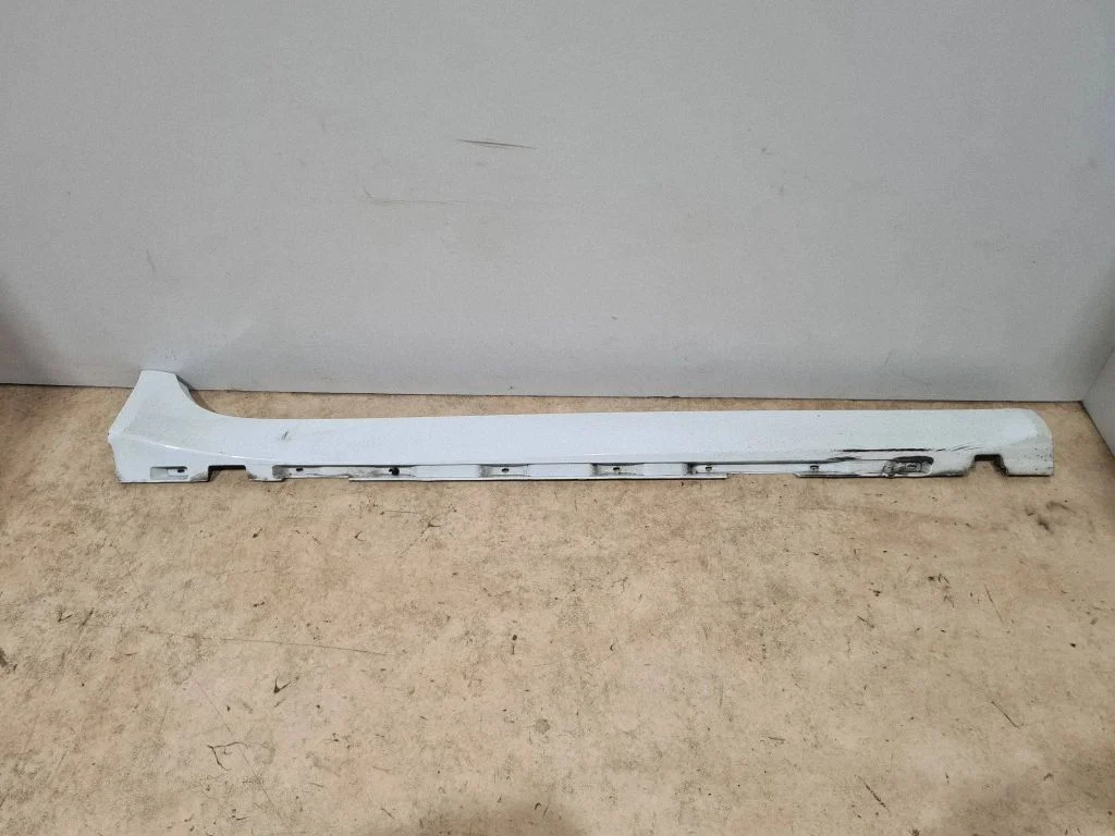 Sill – right