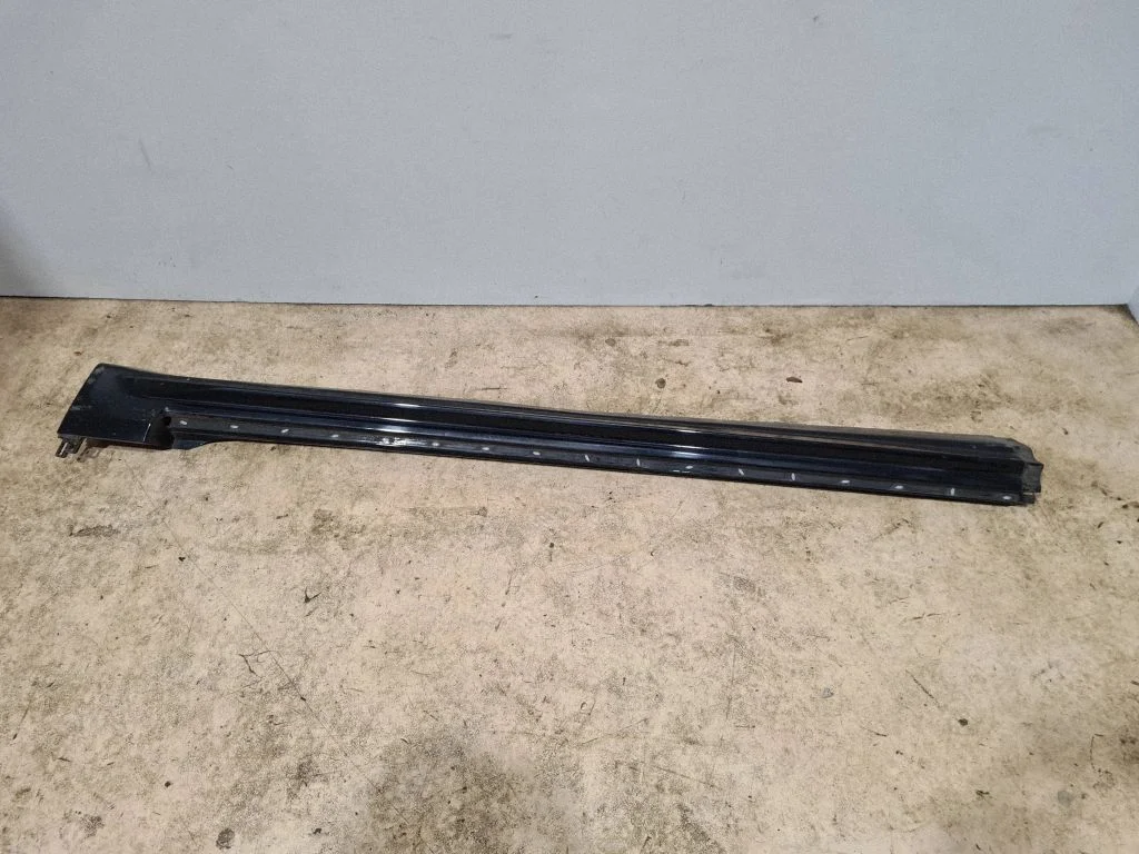 Sill 31672377
