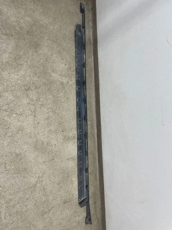 Sill 9850872