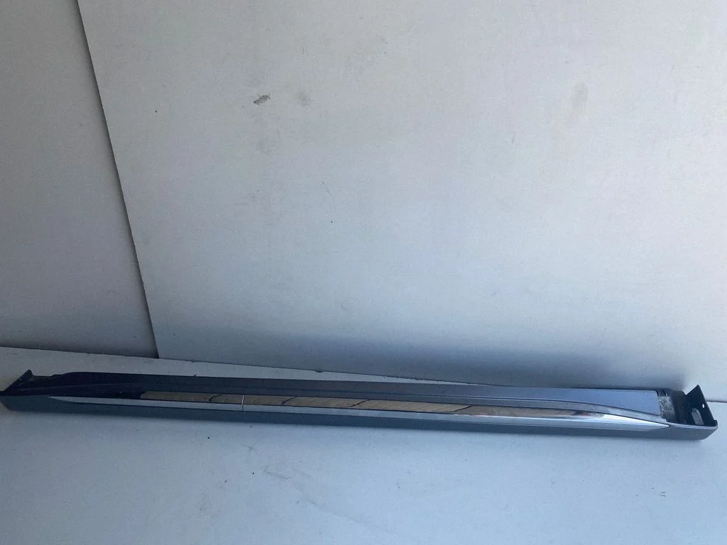 Sill 6512A208