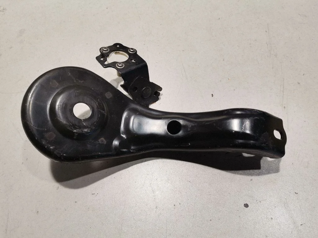 Radiator support slam panel bracket – front