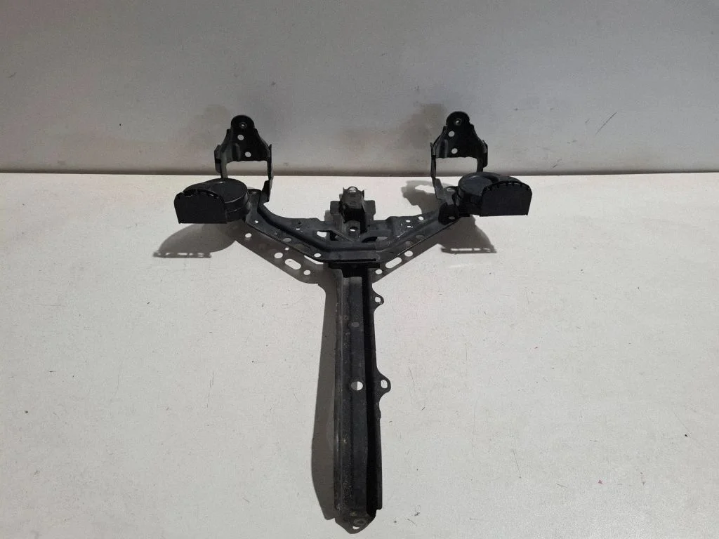 Radiator support slam panel bracket – Lexus RX 450H (2016-)
