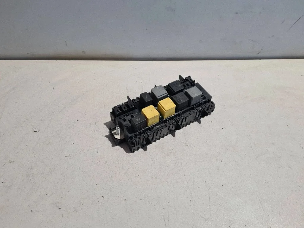 Drošinātāju bloks A1669068201