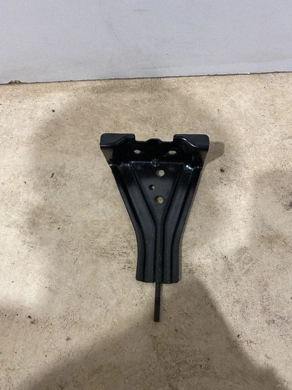 Battery bracket