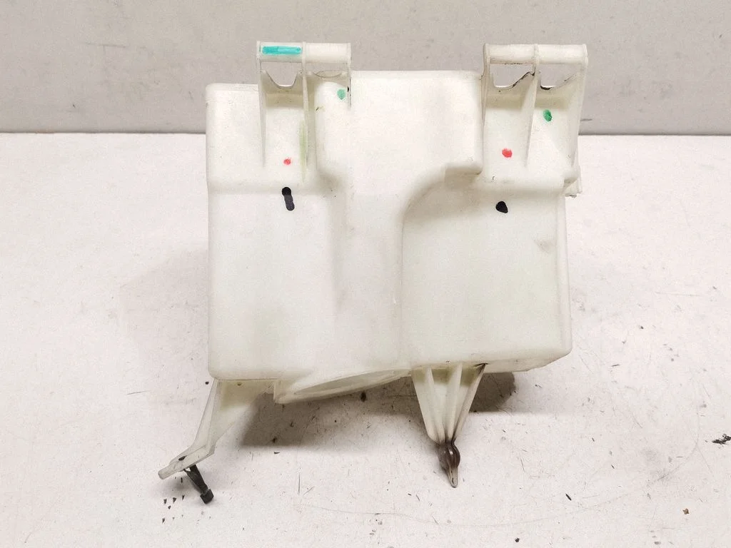Other engine bay part – front