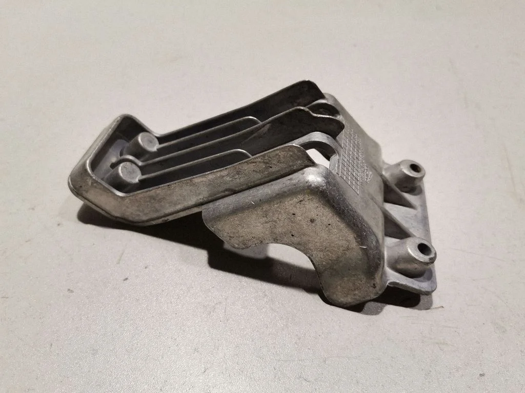 Muu mootoriruumi osa HK83042K50AC