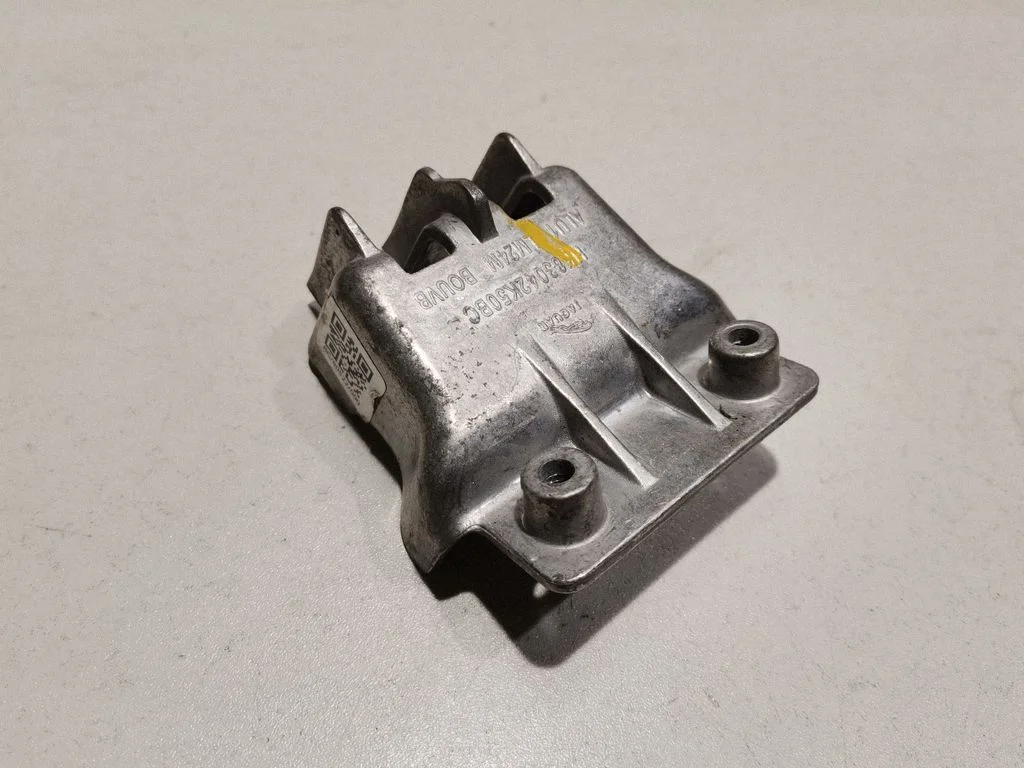 Muu mootoriruumi osa HK83042K50BC