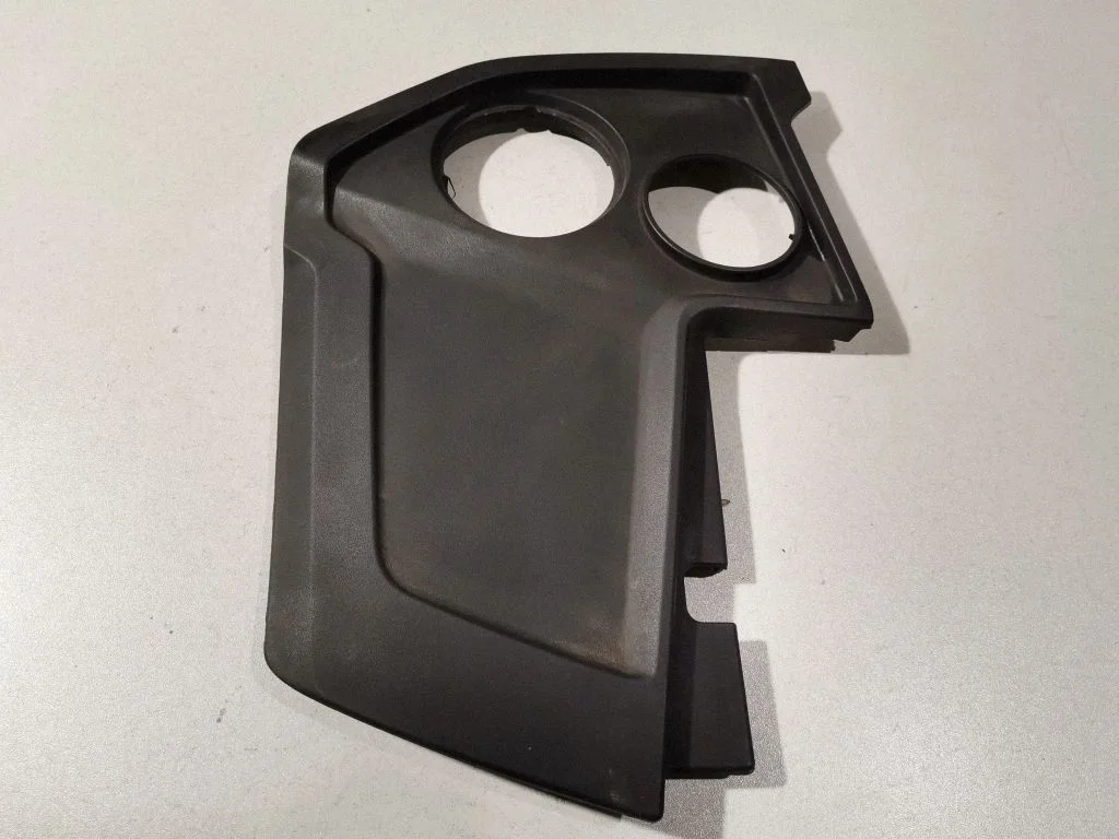 Kita variklio skyriaus detalė
