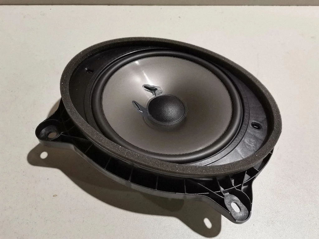Front door speaker – Lexus RX 450H (2016-)