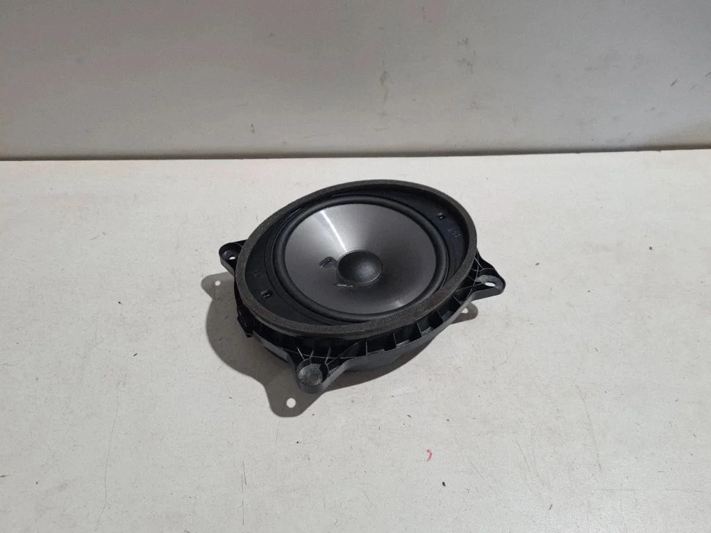 Front door speaker – Lexus RX 450H (2016-)