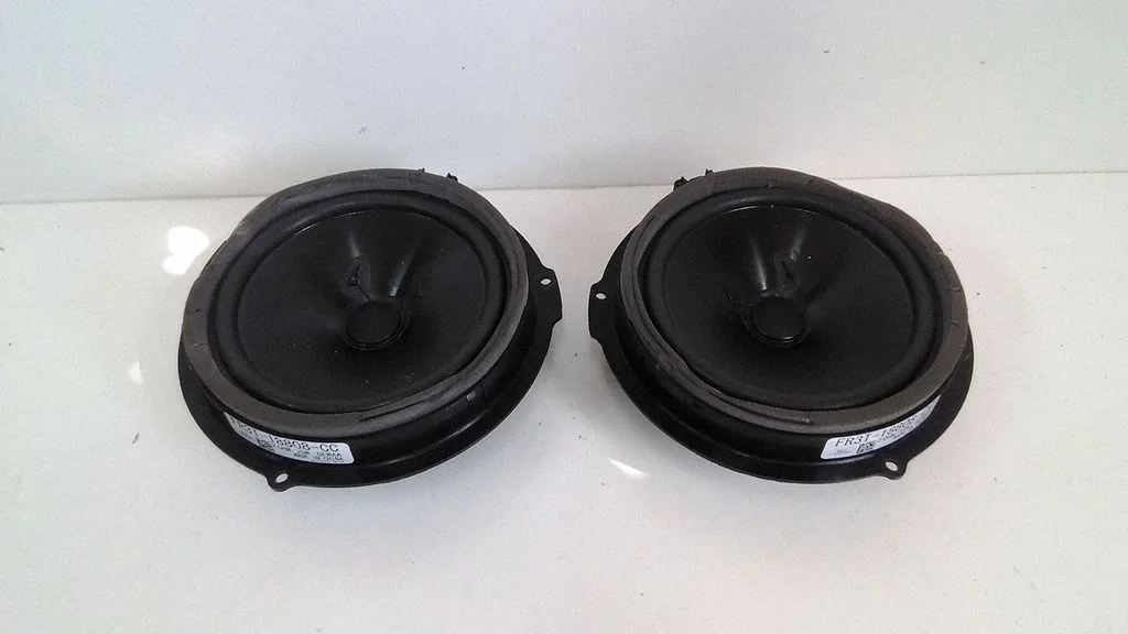 Front door speaker FR3T18808CC