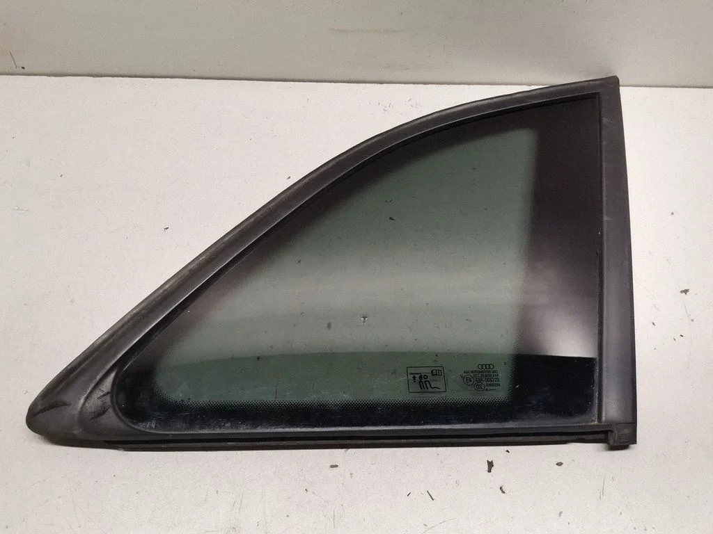 Rear side window – Audi Q5 SQ5 8R (2008-2017)