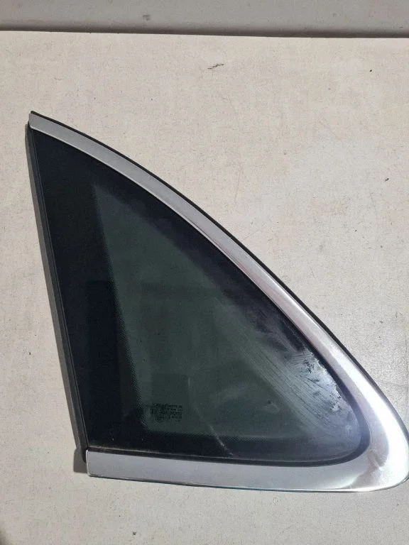 Rear side window 95B845297XN