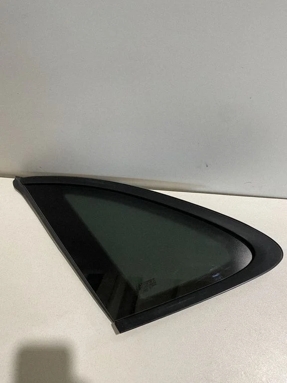 Rear side window 95B845297XN