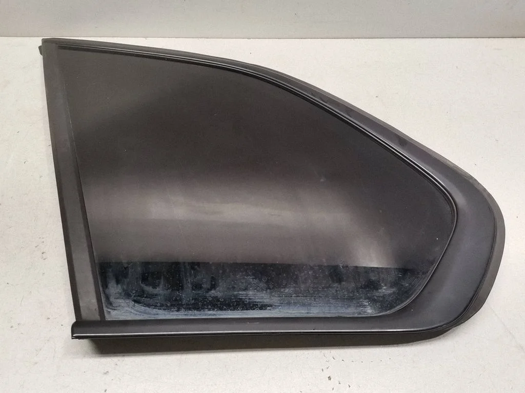 Rear side window – BMW X5 E70 (2006-2013)