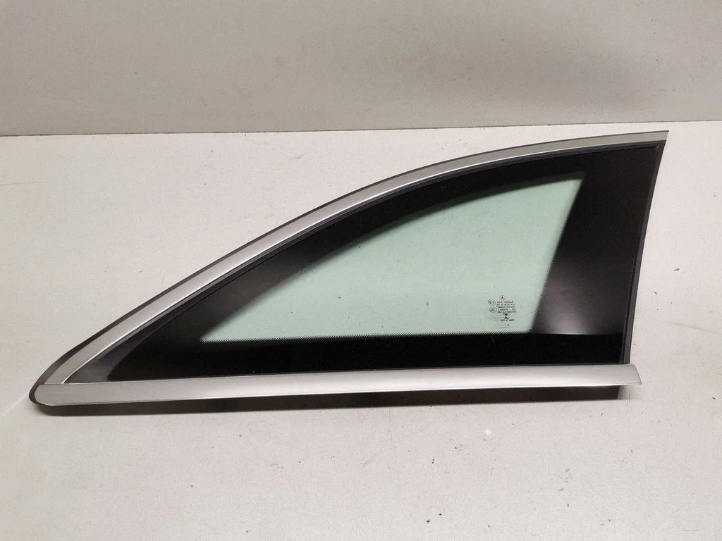 Tagumine kere külgklaas – Mercedes-Benz C-klass W205 (2014-2021)