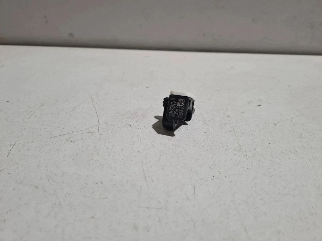 Airbag deployment crash/impact sensor 2H0959351