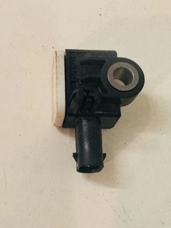 Drošības spilvenu trieciena sensors A1668210151