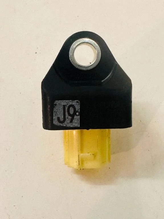 Drošības spilvenu trieciena sensors 8983147050