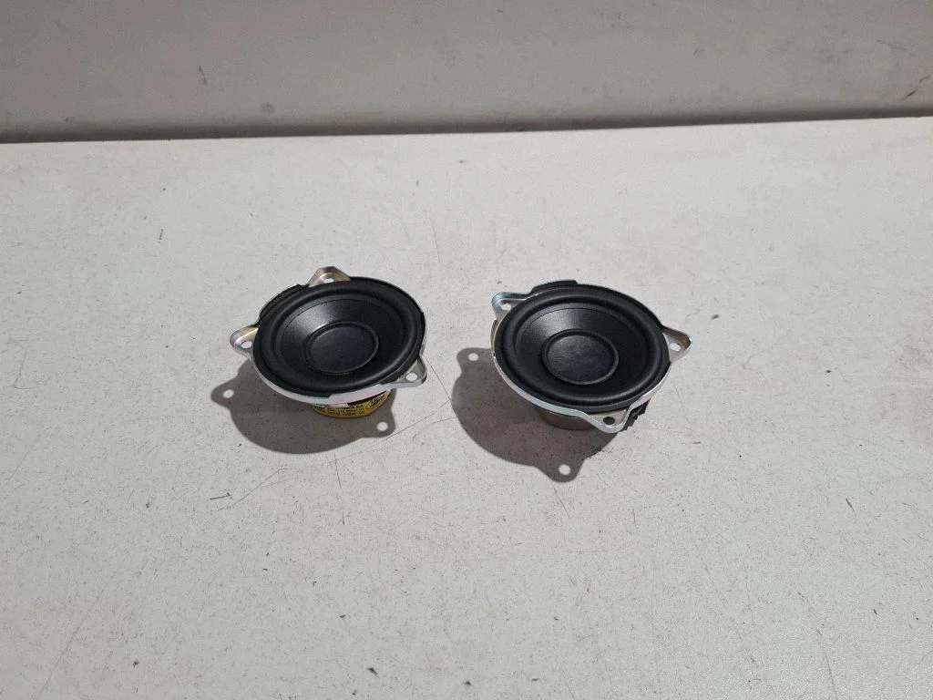 Front door high frequency speaker GX7318808BA
