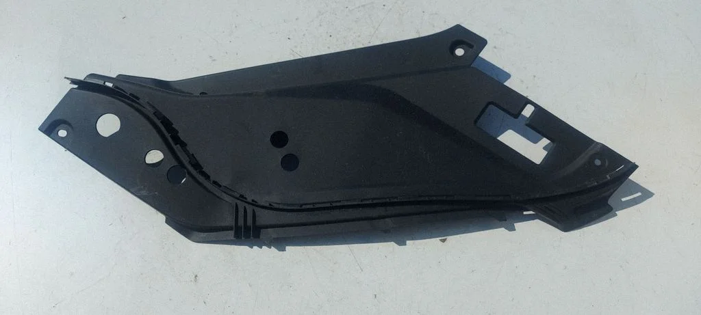 Radiator trim – Volvo XC90 (2014-)