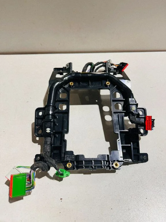 Other center console (tunnel) element GJ32045B28AA
