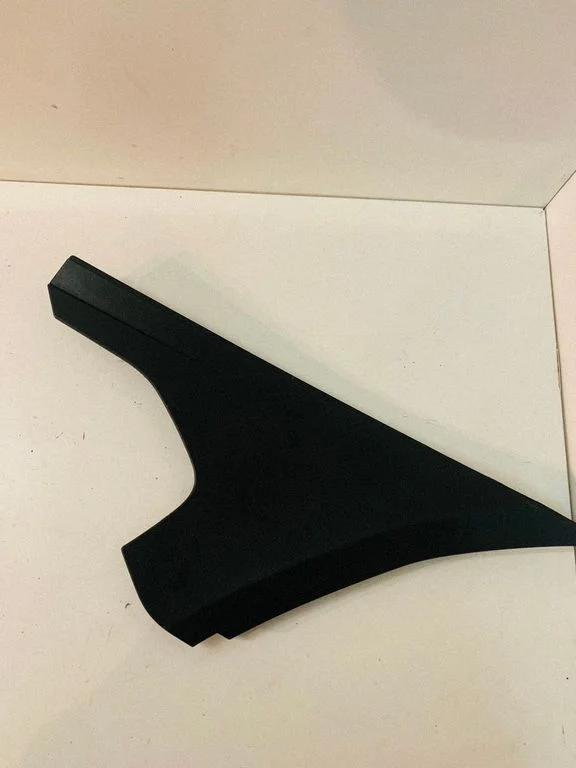 Kita centrinė konsolės (tunelio) detalė