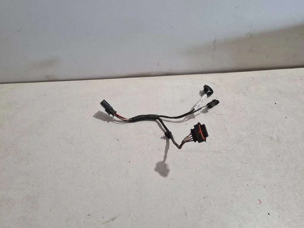 Muud juhtmed / juhtmestik HK8314E100AA