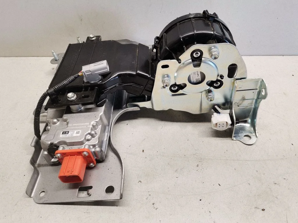 Voltage converter inverter – Lexus RX 450H (2016-)