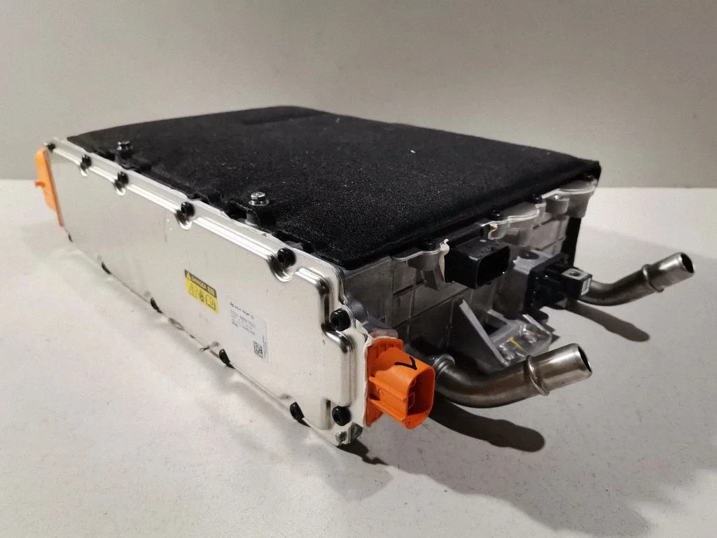 Voltage converter inverter – Hyundai Ioniq 5 (2021-)